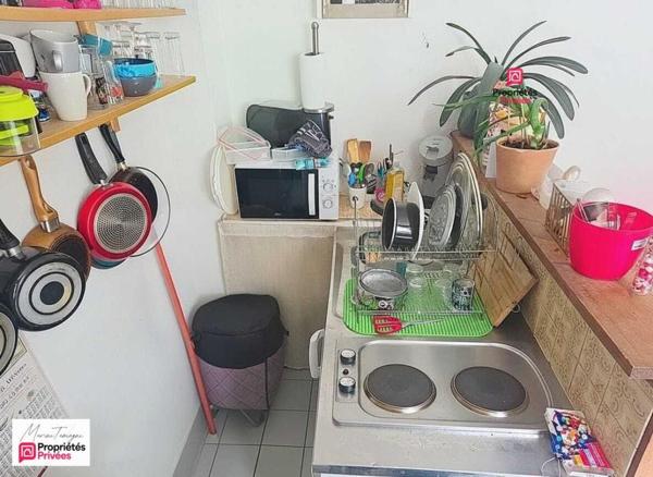 Studio en duplex avec chambre en mezzanine, rue piétonne Compiègne
