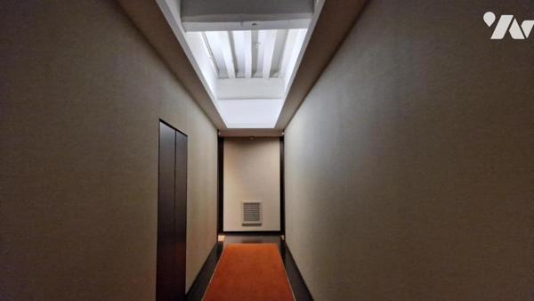 VIEUX LILLE - APPARTEMENT DE TYPE 3 DE 80.8 M2 AVEC PARKING - BEAUCOUP DE CHARME