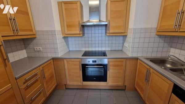 VIEUX LILLE - APPARTEMENT DE TYPE 3 DE 80.8 M2 AVEC PARKING - BEAUCOUP DE CHARME