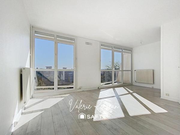 STUDIO LUMINEUX 32.5 M2 DEUX BALCONS