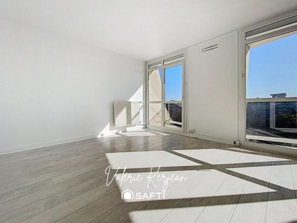 STUDIO LUMINEUX 32.5 M2 DEUX BALCONS