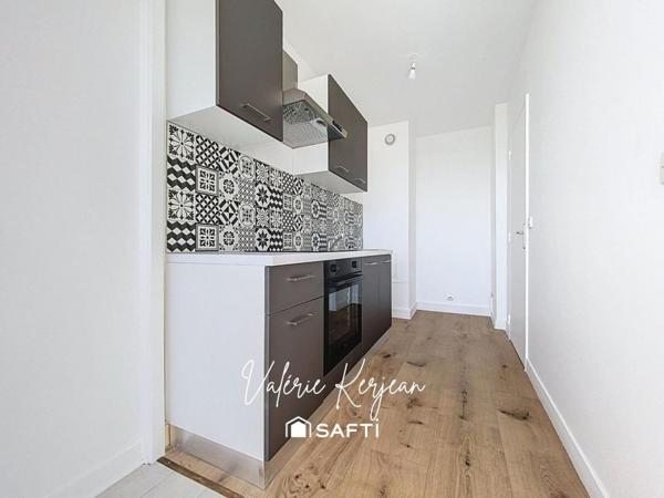 STUDIO LUMINEUX 32.5 M2 DEUX BALCONS