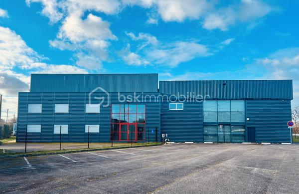 Local d'activités de 1 539 m²