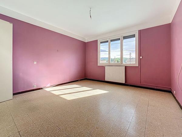 LAVELANET A VENDRE MAISON T4 AVEC JARDIN ET GARAGE