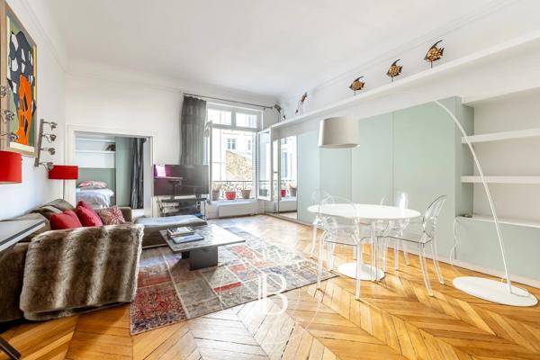 Paris 8ème, Appartement 1 Chambre -  65 m² à vendre