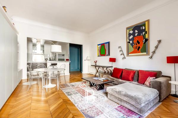Paris 8ème, Appartement 1 Chambre -  65 m² à vendre