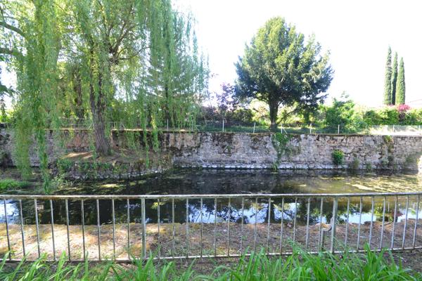 NORD OUEST LYONNAIS, PROPRIETE DE FAMILLE, 600 m² hab., - Parc clos et arboré 4 900 m²