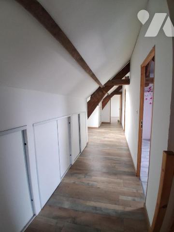 Premont - longère rénovée - 4 ch - grange sur 1519m²