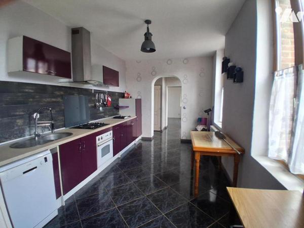 Premont - longère rénovée - 4 ch - grange sur 1519m²