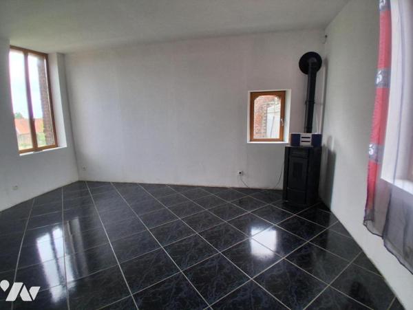 Premont - longère rénovée - 4 ch - grange sur 1519m²