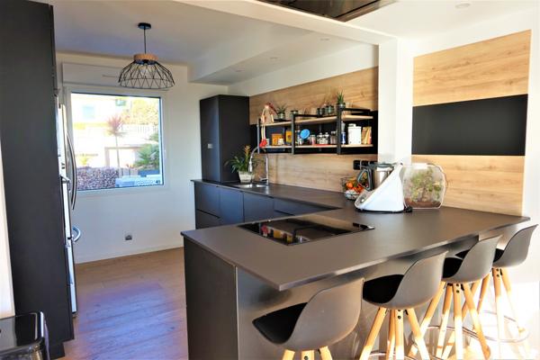 BELLE MAISON TRADITIONNELLE, VUE MER