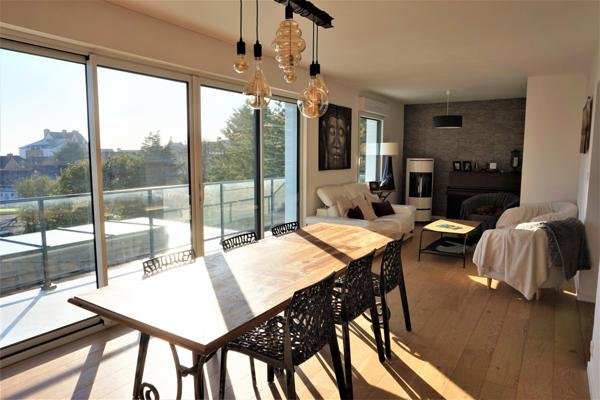 BELLE MAISON TRADITIONNELLE, VUE MER