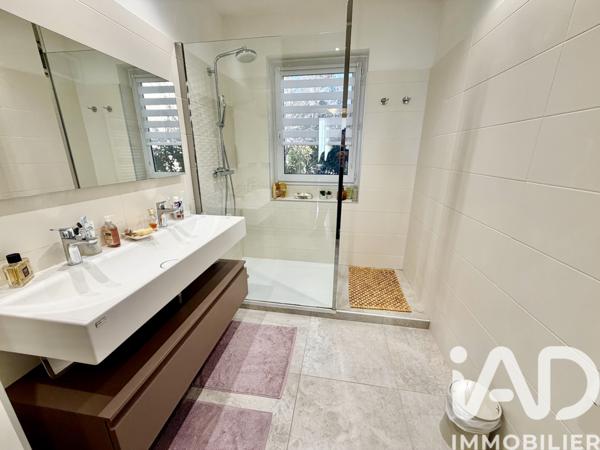 Maison à vendre 6 pièces 173 m² Nîmes-Saint-Césaire