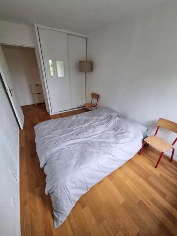 Location                                                      Appartement
                        
                     3 pièces                      65 m2                     à Asnières-sur-Seine