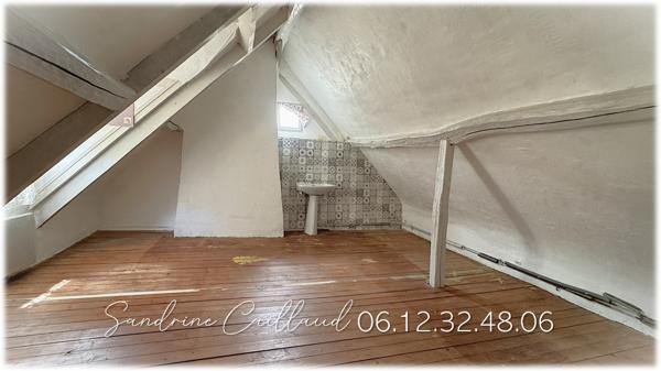 EXCLUSIVITÉ VIP - Maison ancienne - 2 chambres - jardin - Orée forêt - 189000 Euros HAI