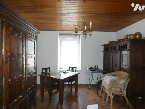 GOUEZEC- PONT COBLANT- Maison avec jardin