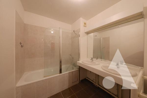 Appartement 4 pièces 76.02 m2