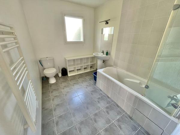 A LOUER - NANTES ZOLA DURANTIERE - MAISON MEUBLEE de 42 m² avec GARAGE + JARDIN