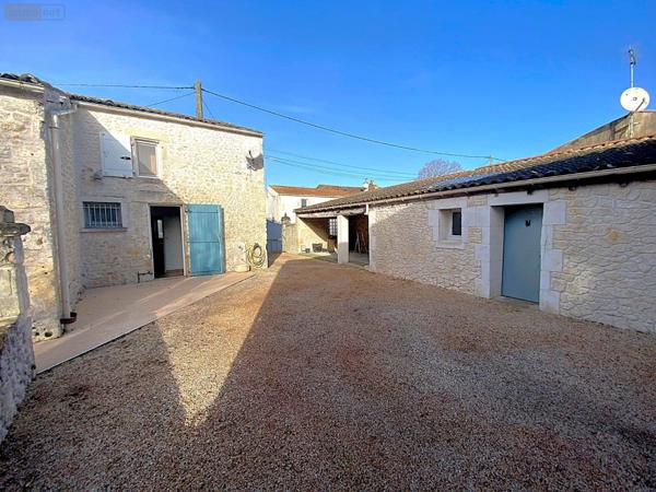 Maison restaurée à vendre à Saint-Just-Luzac en Charente-Maritime (17320), ref : DD/JOM/24-48