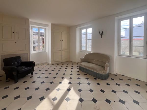 Maison Saint Xandre 6 pièce(s) 183 m2, Saint xandre 17138