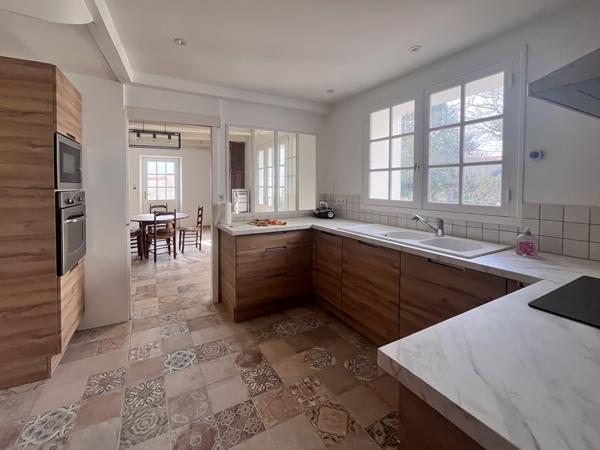 Maison Saint Xandre 6 pièce(s) 183 m2, Saint xandre 17138