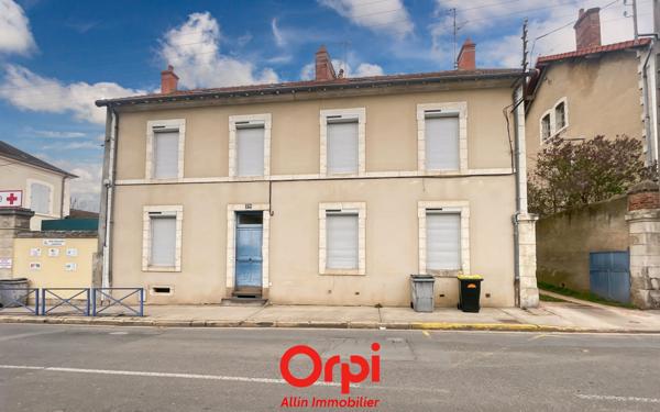 Immeuble à vendre    11 pièces • 196,96 m2 Montluçon