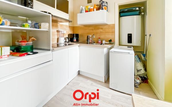 Immeuble à vendre    11 pièces • 196,96 m2 Montluçon