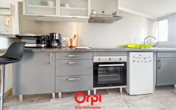 Immeuble à vendre    11 pièces • 196,96 m2 Montluçon