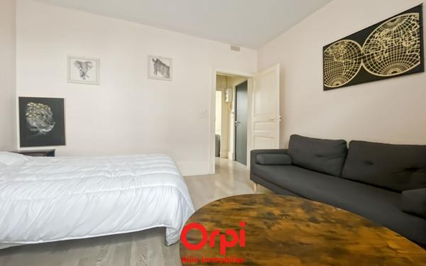 Immeuble à vendre    11 pièces • 196,96 m2 Montluçon