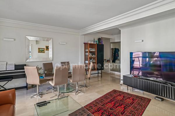 06400 - CANNES PALM BEACH - EMPLACEMENT ULTRA RECHERCHÉ- VUE MER LATÉRALE - 3 PIÈCES AVEC 2 TERRASSES - 2 SALLES D'EAU