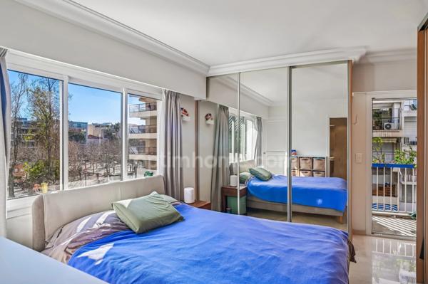 06400 - CANNES PALM BEACH - EMPLACEMENT ULTRA RECHERCHÉ- VUE MER LATÉRALE - 3 PIÈCES AVEC 2 TERRASSES - 2 SALLES D'EAU