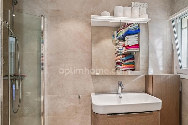 06400 - CANNES PALM BEACH - EMPLACEMENT ULTRA RECHERCHÉ- VUE MER LATÉRALE - 3 PIÈCES AVEC 2 TERRASSES - 2 SALLES D'EAU