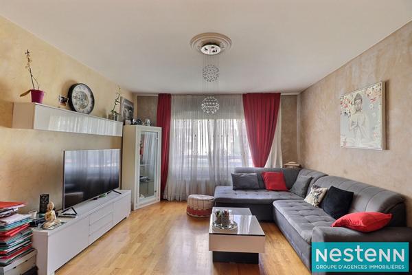 Appartement de type 3 de 80 m² avec balcon et stationnement à Sainte-Foy-lès-Lyon