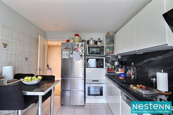 Appartement de type 3 de 80 m² avec balcon et stationnement à Sainte-Foy-lès-Lyon