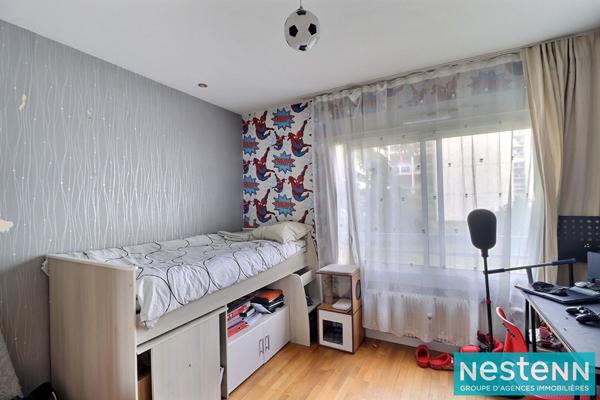 Appartement de type 3 de 80 m² avec balcon et stationnement à Sainte-Foy-lès-Lyon