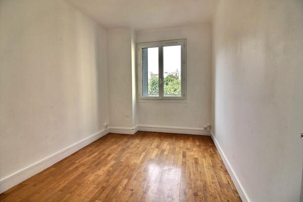 Appartement T3 traversant proche de monplaisir