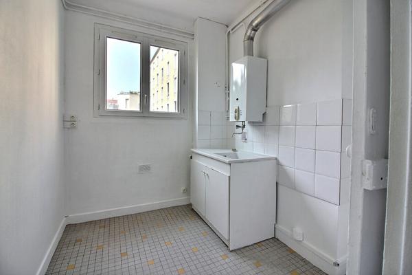 Appartement T3 traversant proche de monplaisir