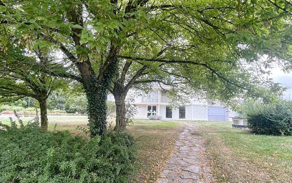 Appartement à vendre    2 pièces • 60,85 m2 Chambray-lès-Tours