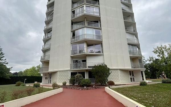Appartement à vendre    2 pièces • 60,85 m2 Chambray-lès-Tours