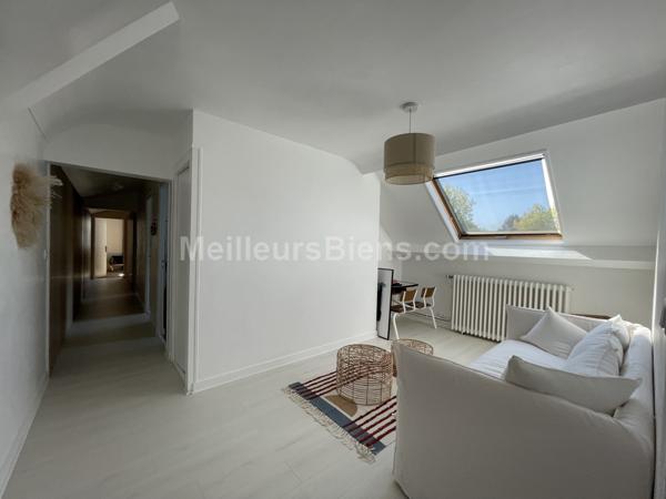  Maison avec piscine de 211 m2