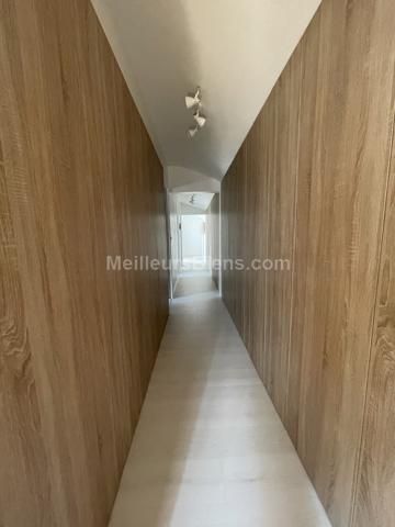  Maison avec piscine de 211 m2