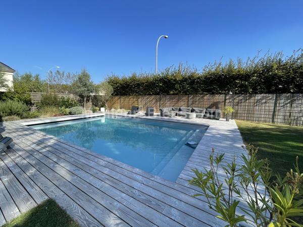  Maison avec piscine de 211 m2