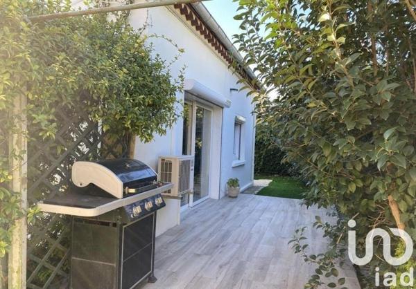 Pavillon 3 pièces de 77 m² à Mèze (34140)