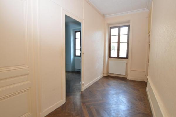 Vente / Appartement T1 bis à Saint-Just-Saint-Rambert (42170)