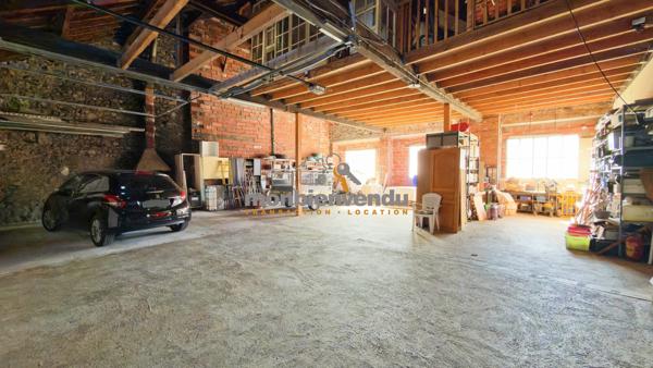 Maison avec 3 chambres et grand garage
