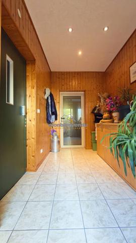 Maison avec 3 chambres et grand garage