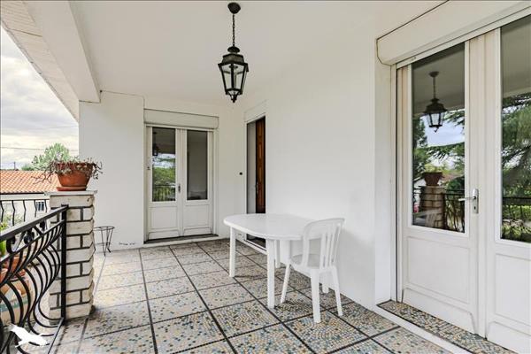 Maison à vendre |  Saint-Seurin-sur-l'Isle |  6 pièces | 139 m²