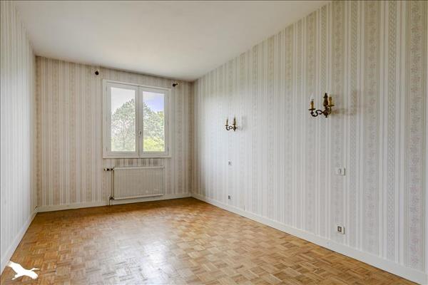 Maison à vendre |  Saint-Seurin-sur-l'Isle |  6 pièces | 139 m²