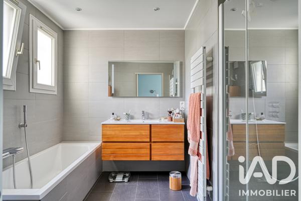 Maison à vendre 9 pièces 165,86 m² Triel-sur-Seine