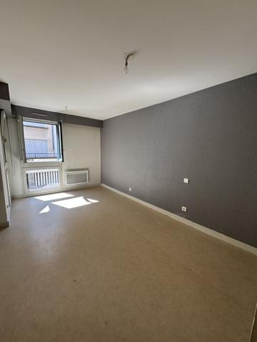 Appartement 4 pièces AURILLAC (15) avec terrasse et parking
